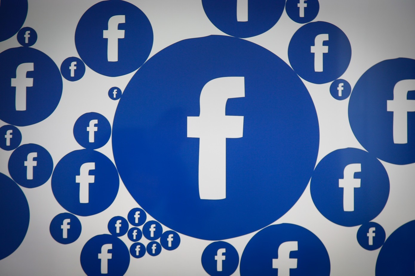 Facebook nuk është fjala e lirë!