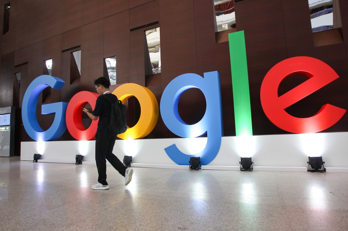 Google sa vjen e na mahnit çdo ditë e më shumë...