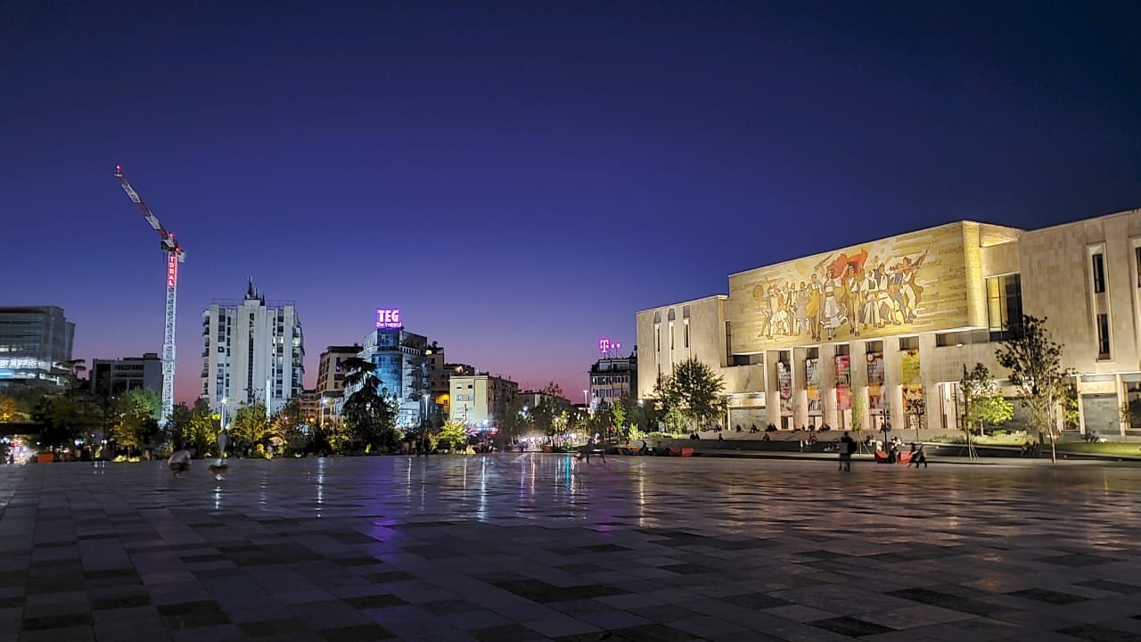 Be safe, and always be kind edhe me veten.