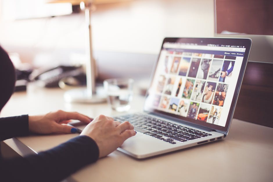 Duhet të krijojmë një faqe Web apo jo? Bëhuni të zgjuar! Të qenit në internet nuk ka qenë kurrë më e lehtë