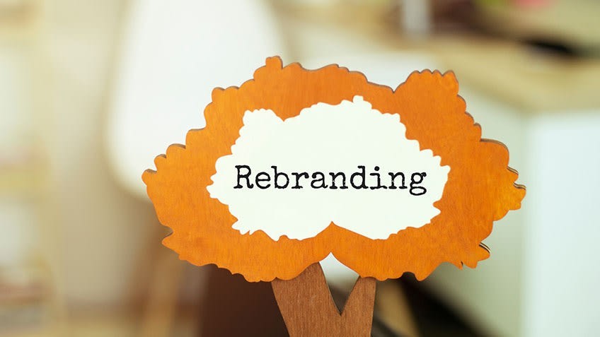 Re-brand i parë i vitit 2021: Burger King, Pfizer, Coursera dhe SEMrush