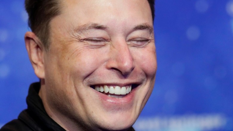 Elon Musk "godet" botën e teknologjisë !