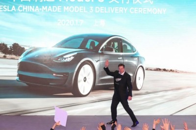 Tesla nuk ka nevojë të godasë ende butonin e panikut për ndërprerjet e valëve të të nxehtit në Kinë