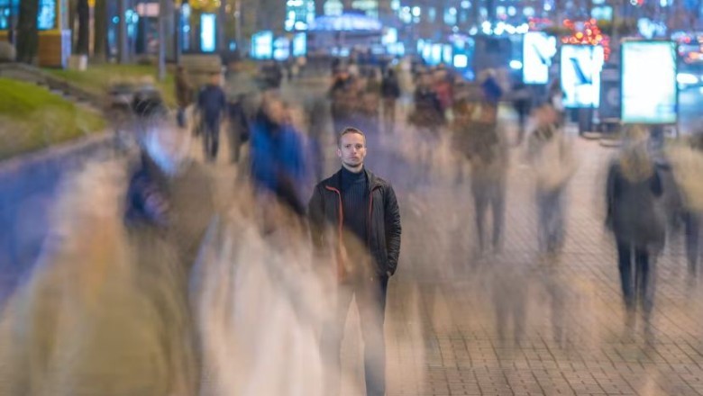 Amerikanët po ndihen gjithnjë e më të vetmuar, shkak teknologjia