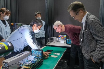 E konfirmuar, iPhone përdor sensorët e kamerës së Sony