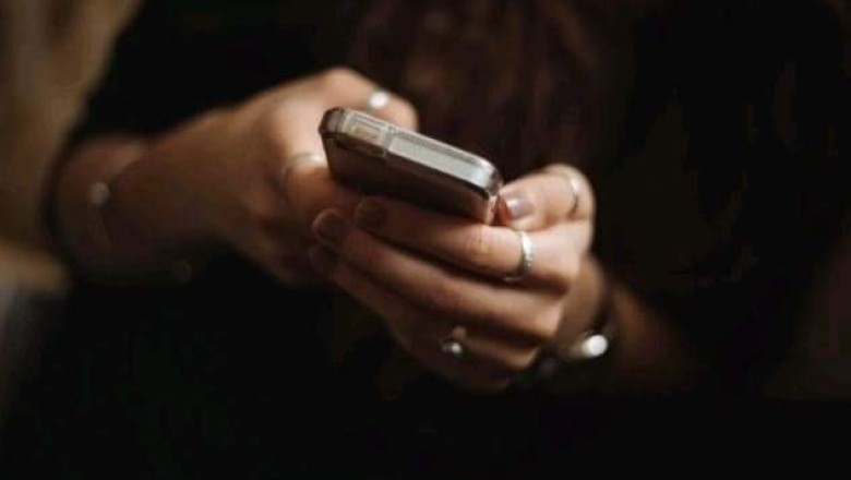Aplikacioni i shëndetit mendor po shkarkohet masivisht, çfarë po ndodh? 4000 njerëz këshillohen pikërisht prej tij…