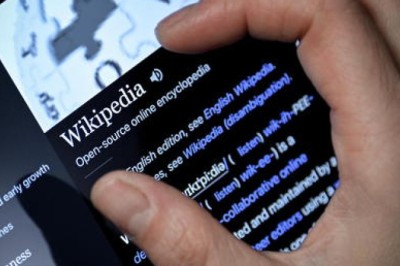22 vite Wikipedia, disponon 23 milionë hyrje në enciklopedinë e internetit