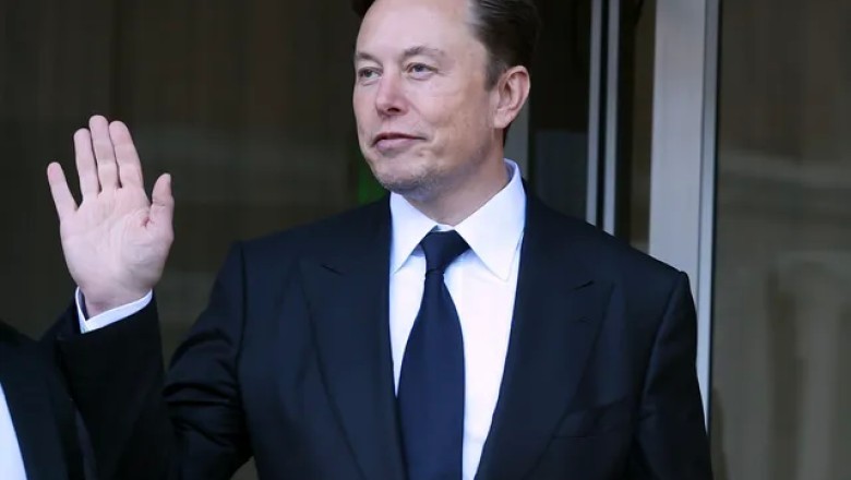 Elon Musk dhe studiuesit kryesorë të AI bëjnë thirrje për pauzë në 'eksperimentet gjigante të AI'