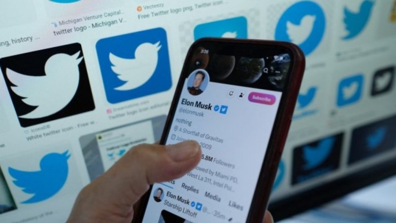 Elon Mask verifikon profilet e të famshmëve të vdekur