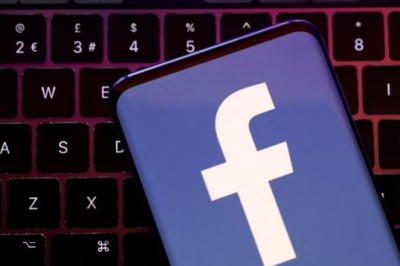 Kujdes! Facebook dërgon automatikisht kërkesa për miqësi pasi vizitoni një profil