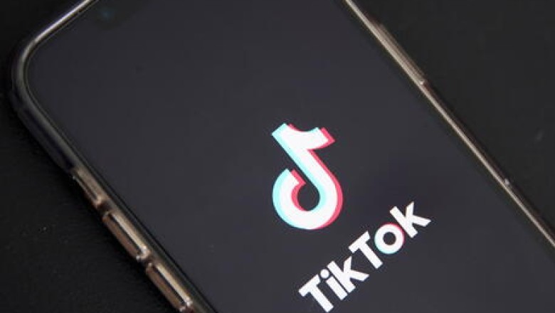 Facebook braktiset nga adoleshentët, rriten TikTok dhe OnlyFans