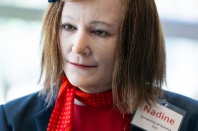 Nadine, roboti i AI në të ardhmen mund të luajë rolin e ndihmësit ndaj të sëmurëve dhe të moshuarve