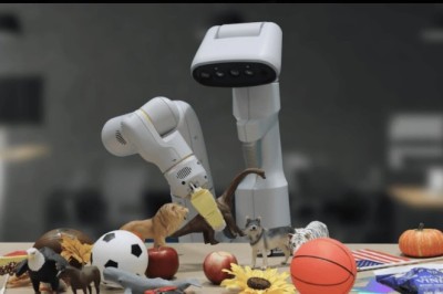 Google prezanton një model të ri të AI, mëson robotët të hedhin mbeturinat