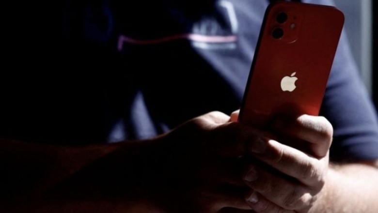 Franca miraton përditësimin e softuerit të Apple për iPhone 12