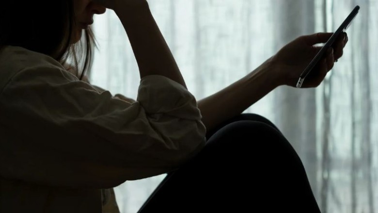 “Viktimë” jo vetëm Taylor Swift/ Pornografia e krijuar nga AI synon gratë dhe fëmijët në të gjithë botën!