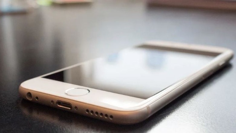 Debat botëror/ A i dëmtojnë telefonat inteligjentë fëmijët?