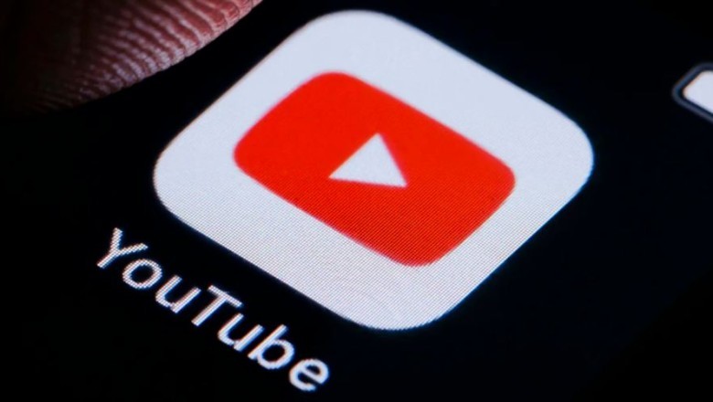 Njihuni me vajzën që fiton 20,000 dollarë në muaj për të bërë video 1 minutëshe në YouTube!