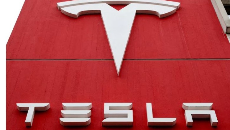 Manjati miliarder: Tesla do të prezantojë robotaksi të ri në gusht, 5 vjet pasi premtoi një flotë vetë-drejtuese…